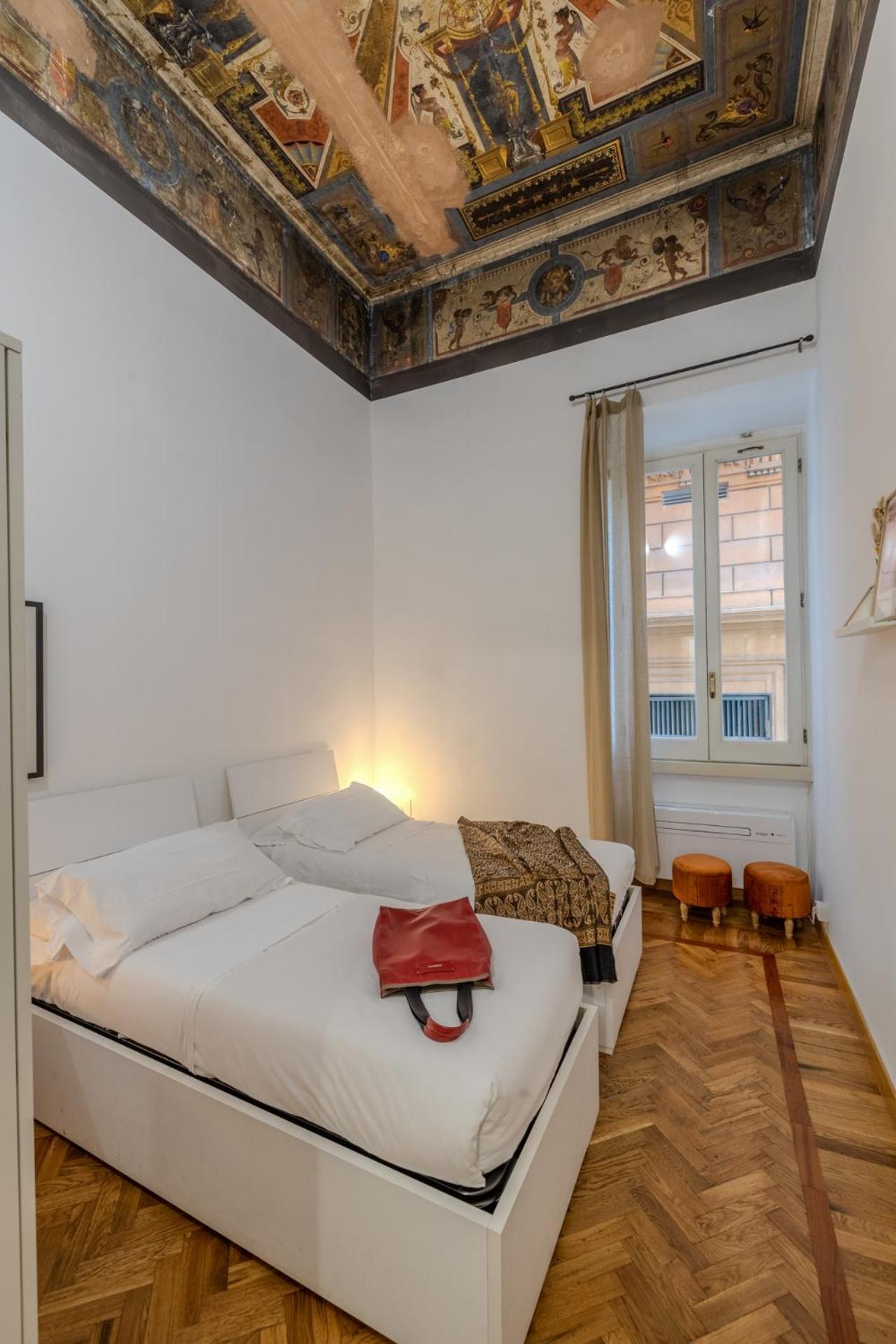 Appartamento Storico In Zona Barberini Rome Exterior photo