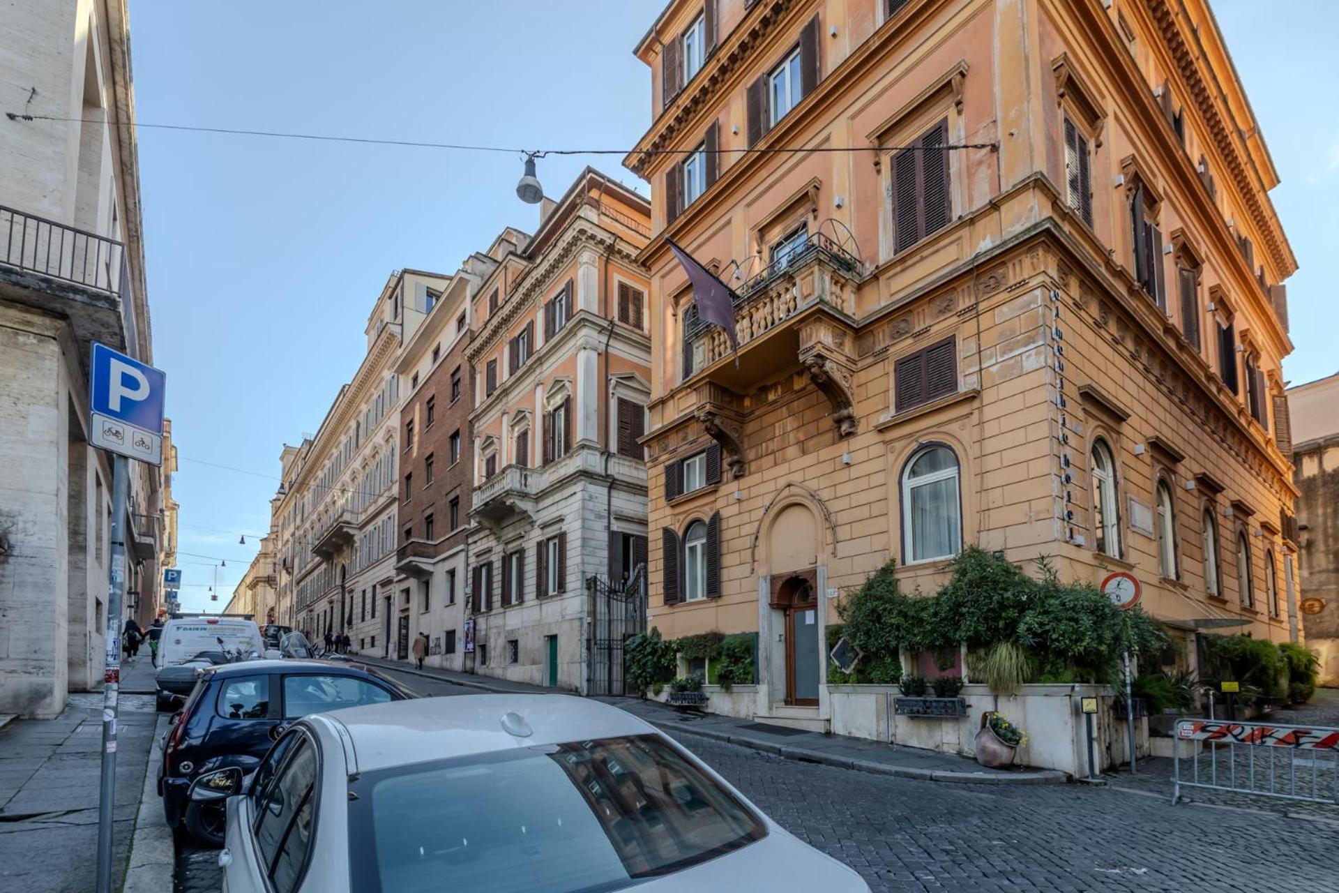 Appartamento Storico In Zona Barberini Rome Exterior photo